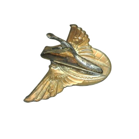 Vintage Saint Christopher Protect US Metal Visor Lapel Clip 3" wide x 1.75" high - Picture 6 of 7